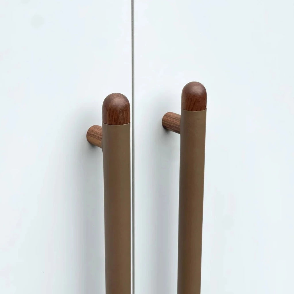 Chapman Wood Appliance Bar Pull With Leather