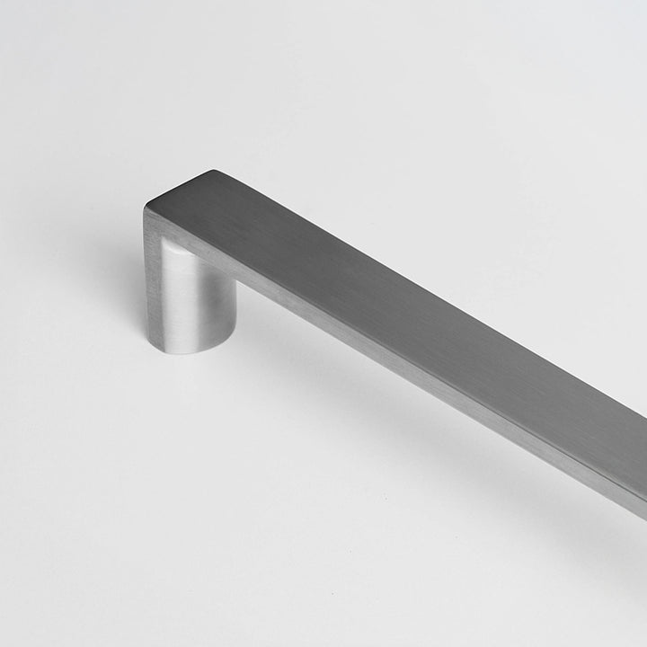 Charlie Contour Appliance Pull