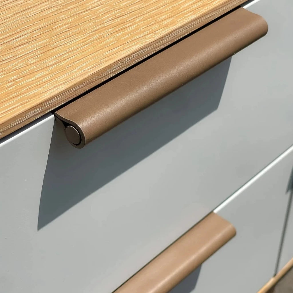 EP02 Leather Edge Pull: Matched Core