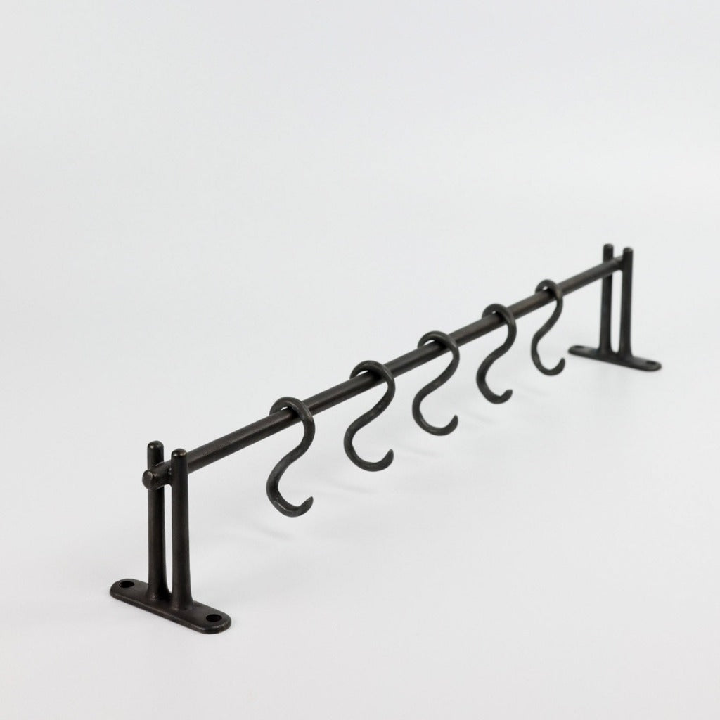 Hanging rail in black