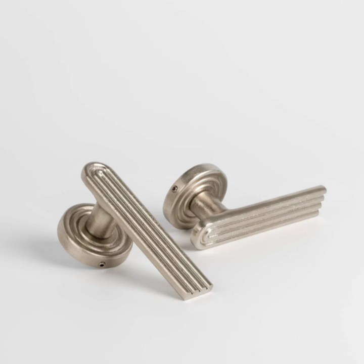 Forme No. 18 Door Lever