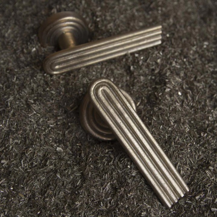 Forme No. 18 Door Lever