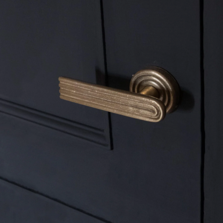 Forme No. 18 Door Lever