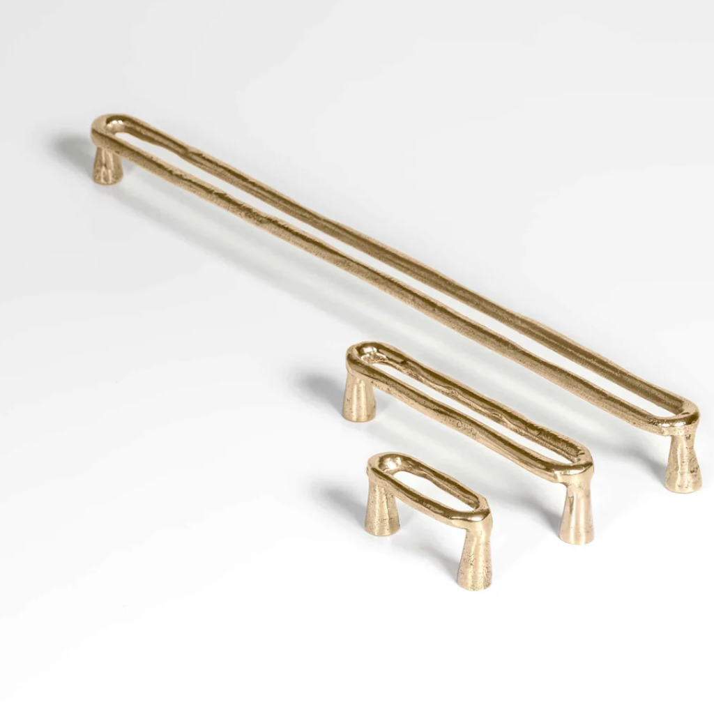 Forme No. 22 Cabinet Pull Medium