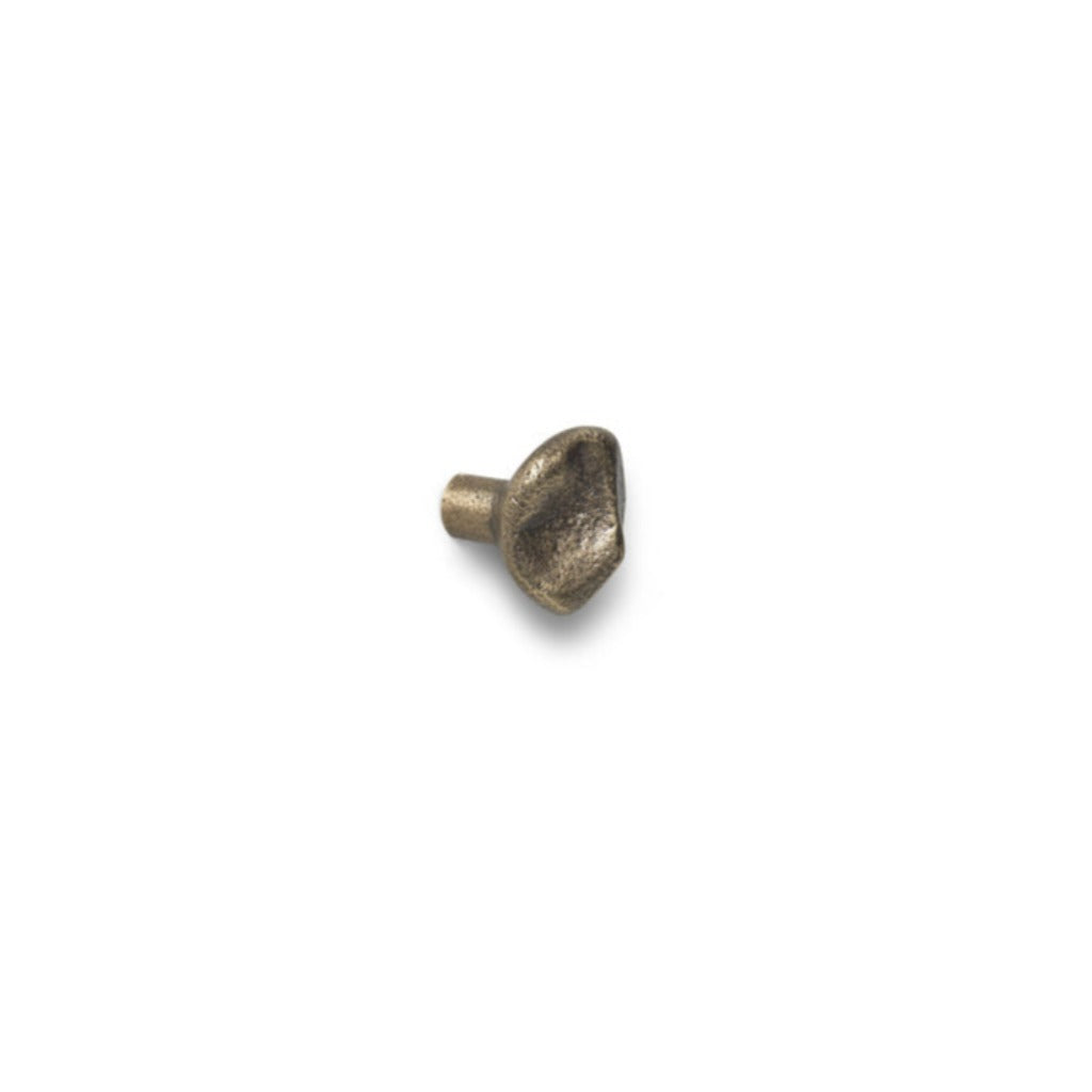 Gravel hook in antique brass