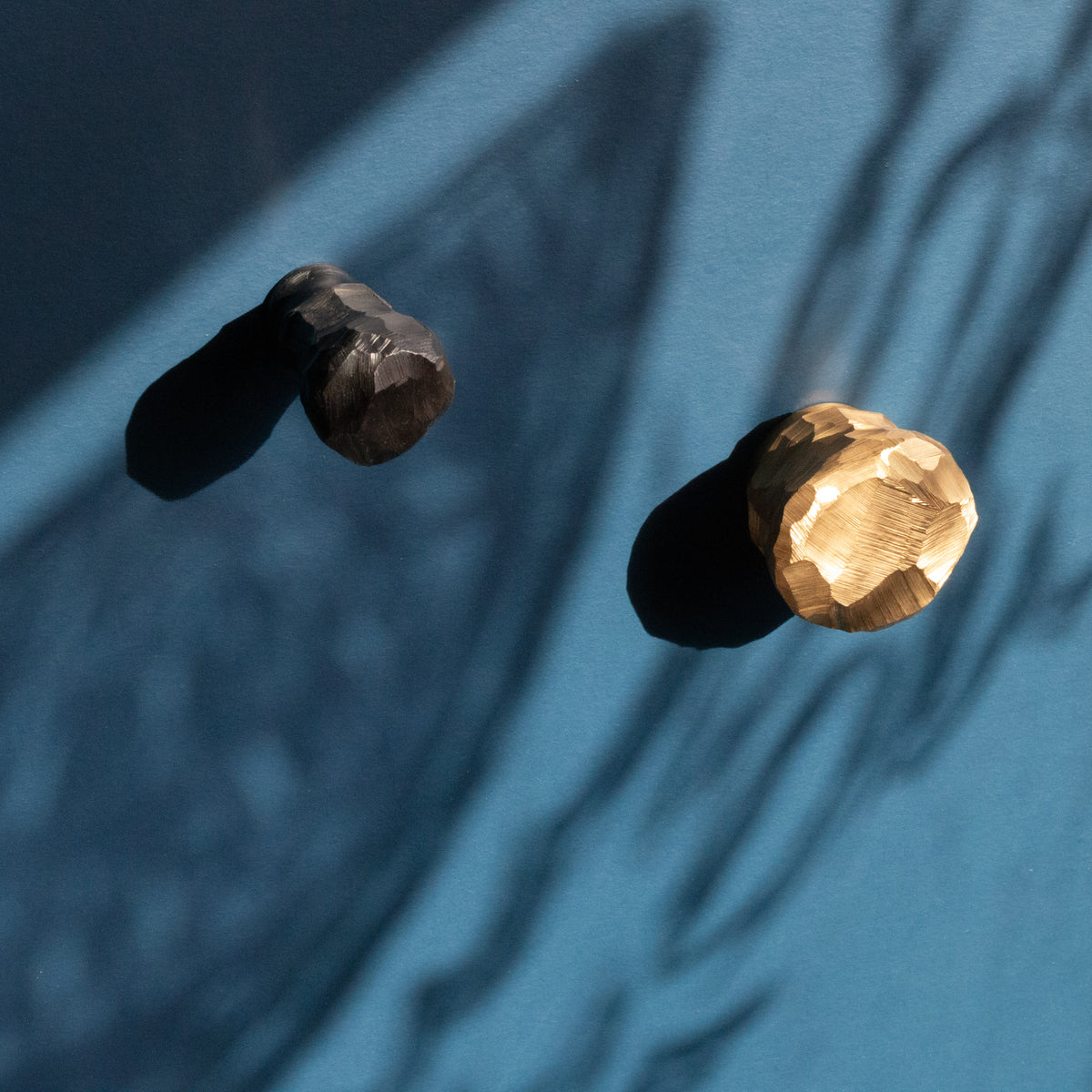 Ground Knob / Hook
