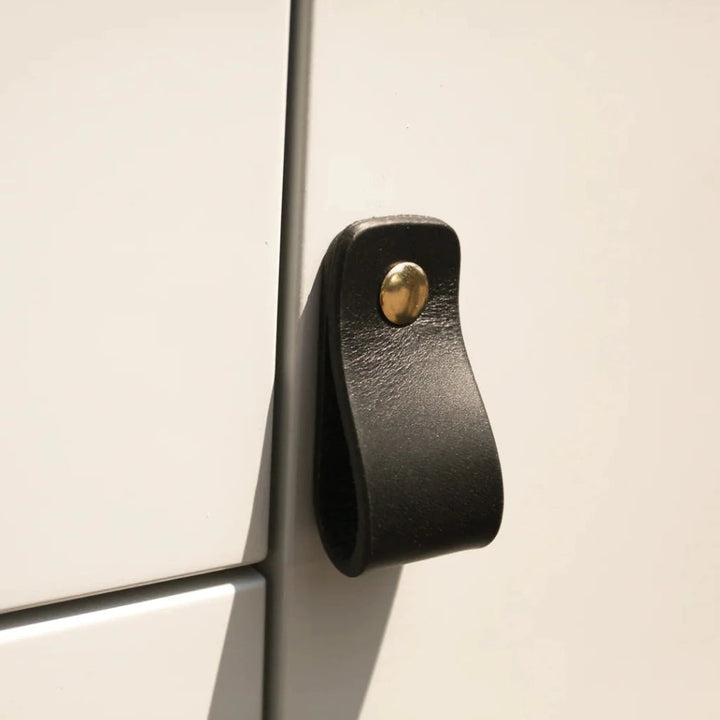 LP02 Leather Loop Pull