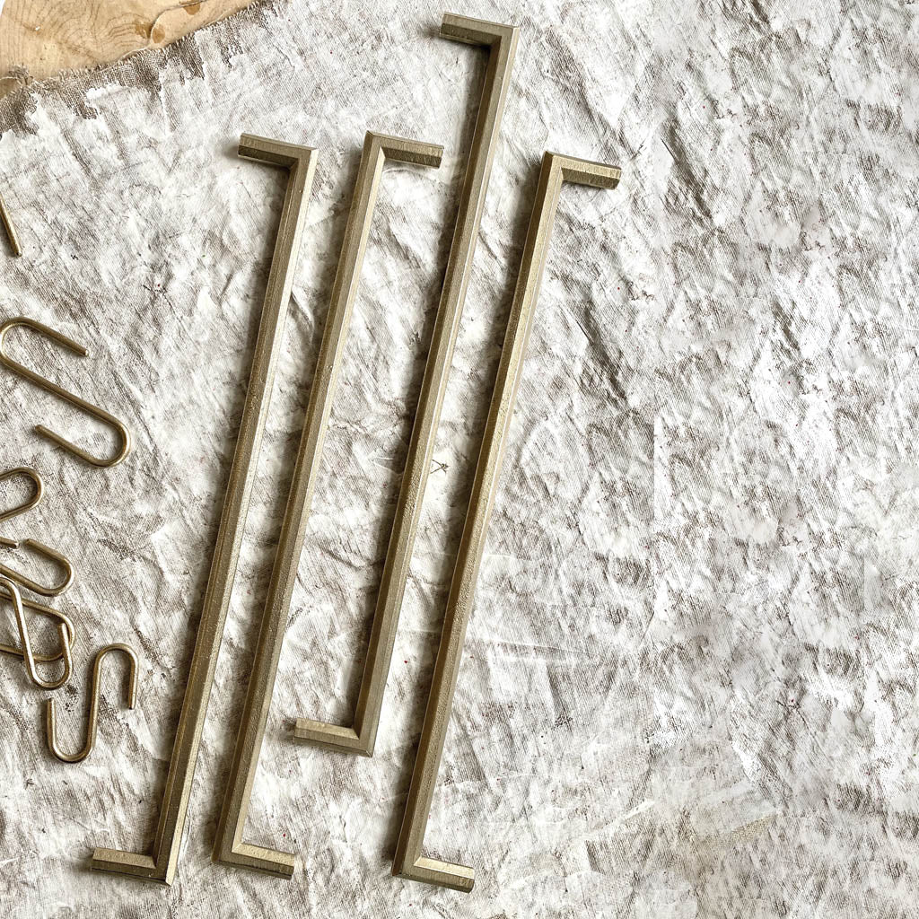 Pyra hand cast bronze appliance pull.