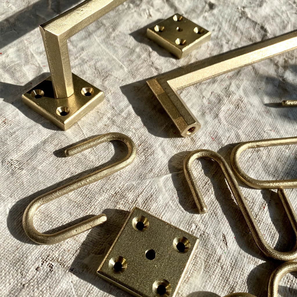 Pyra hand cast bronze appliance pull.