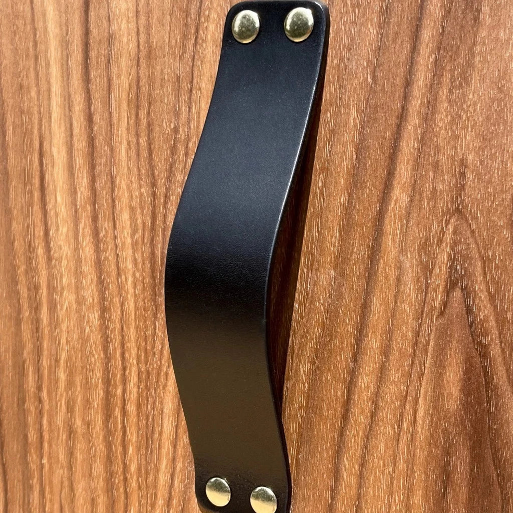 SP01 Smooth Leather Strap Pull