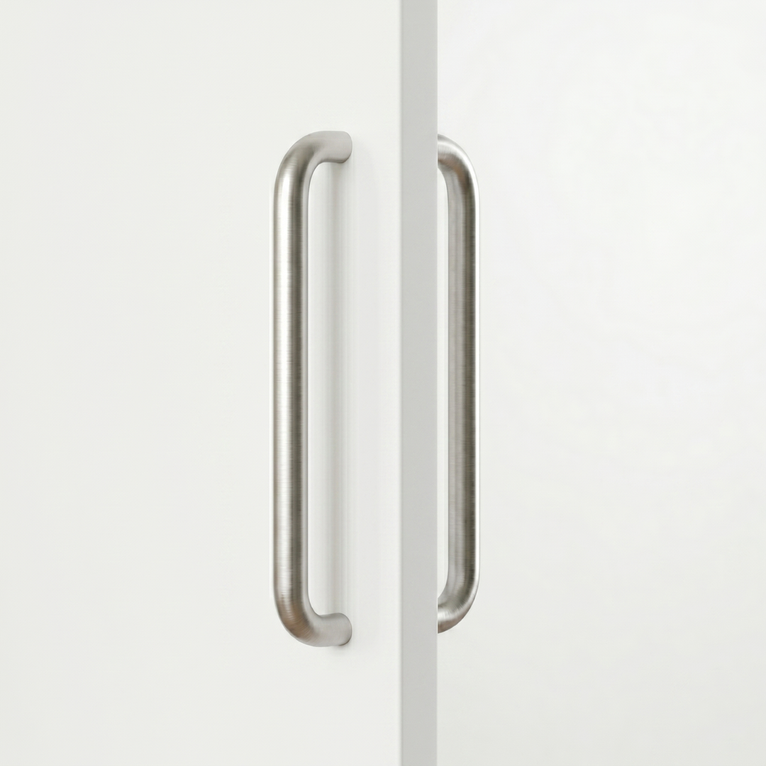 Charlie Radius Door Pull