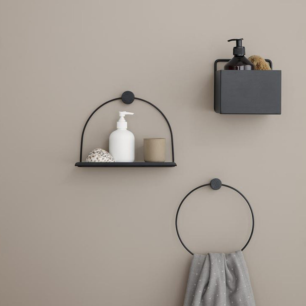 Simple and minimal bathroom set