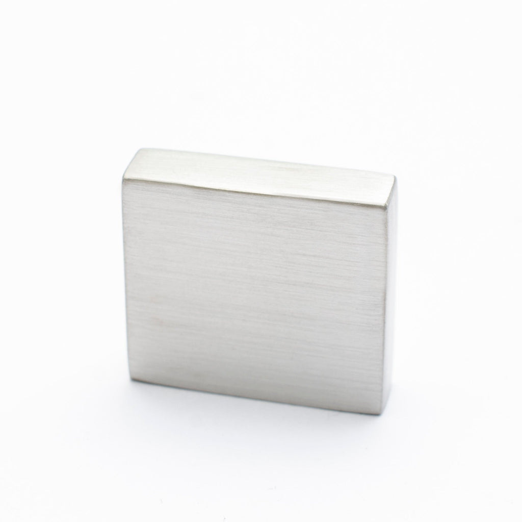 Clean Cut Knob
