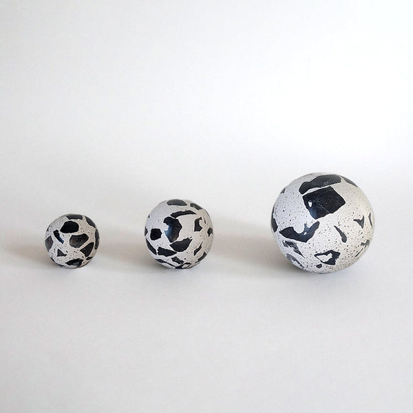 Demenico Sphere Knobs / Hooks — Medium / White
