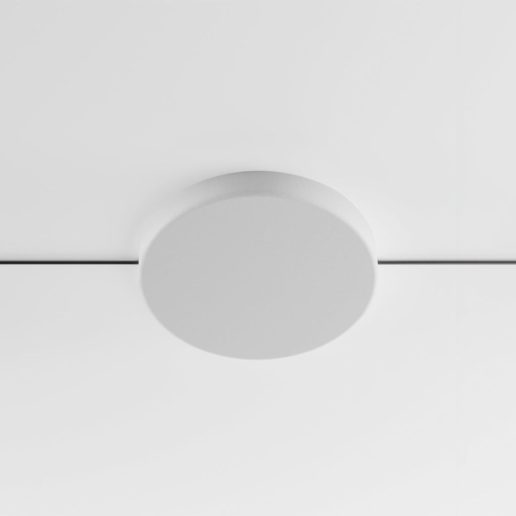 Form Suspension Light center canopy in white