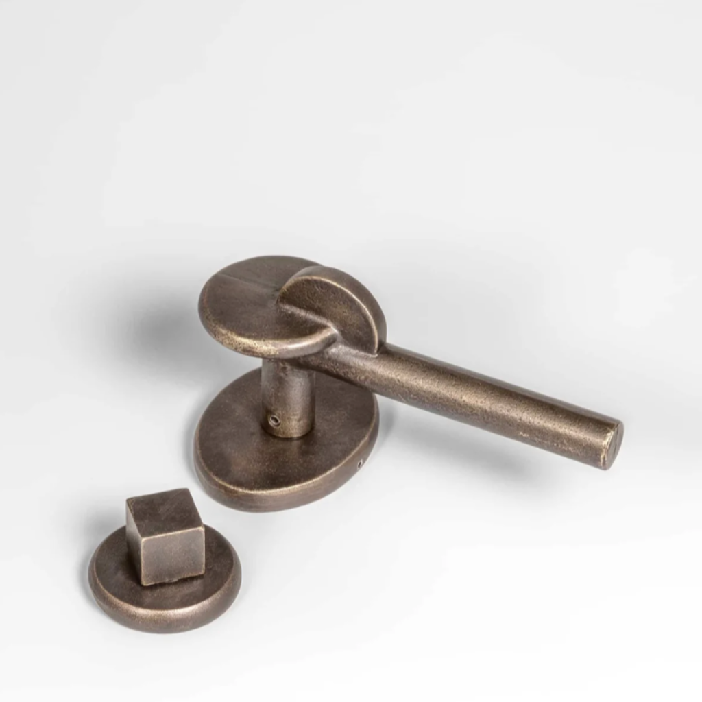 Forme No. 26 Door Lever
