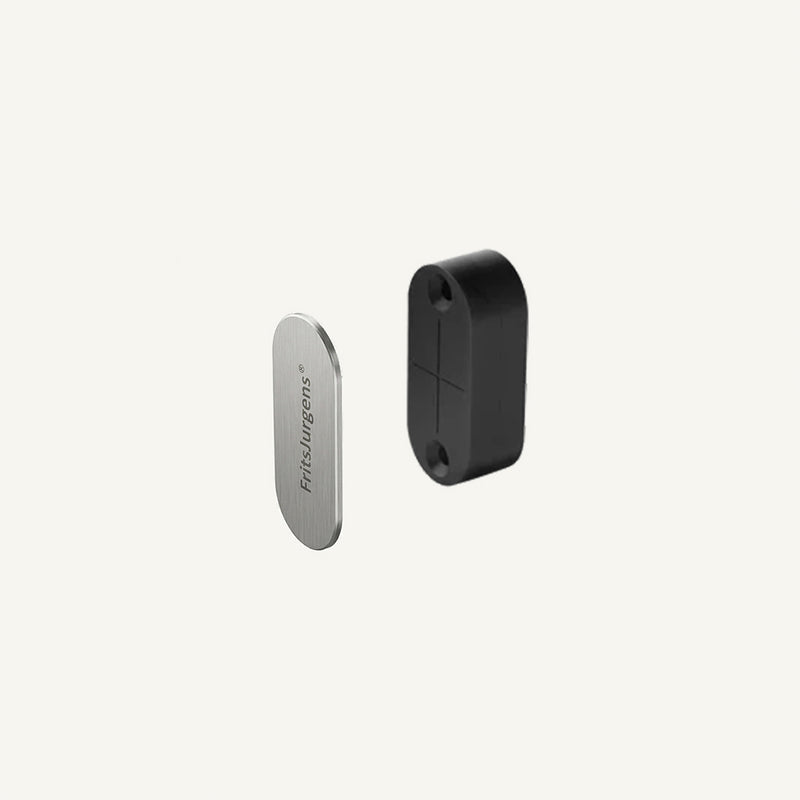 FritsJurgens Flush magnetic door alignment blocks in grey and black.