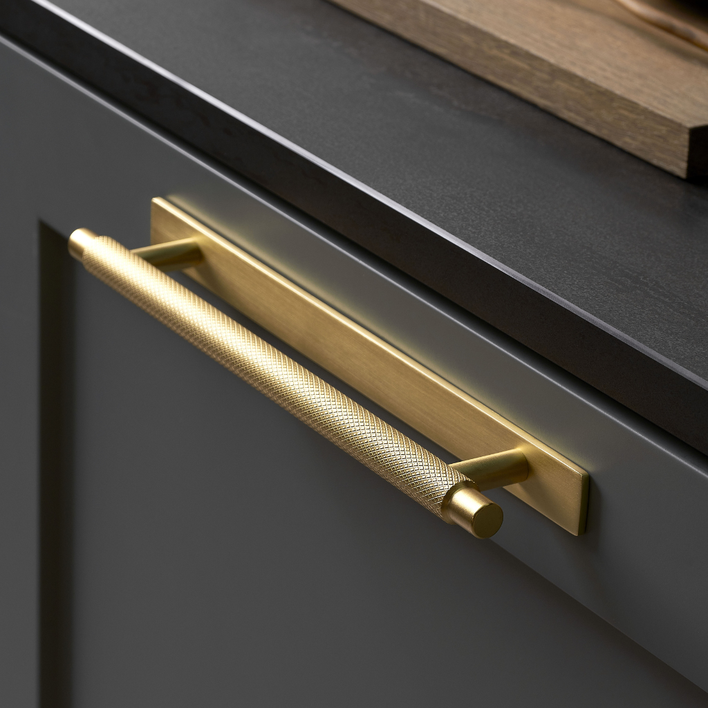 Furnipart Manor Back Cabinet Handle