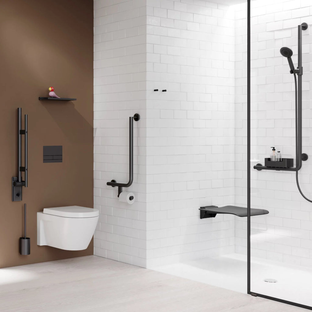 System 900 meets the requirements of a wide range of building types and user groups – be it in hospitals or care homes, public buildings, hotels or even at home.