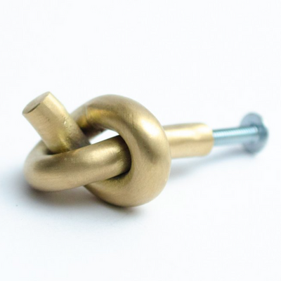 Baccman Berglund Brass Knot Knob detailed photo of brushed finish
