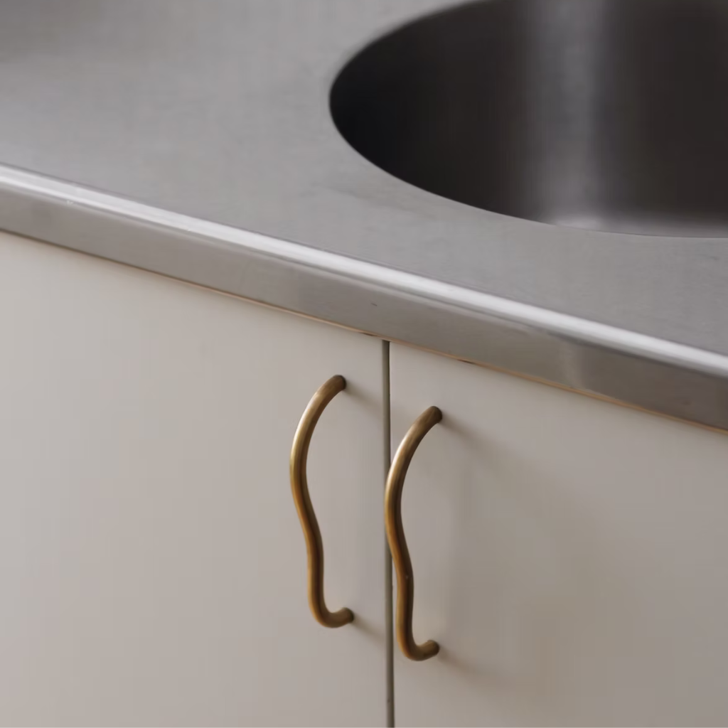 Limber Cabinet Pull