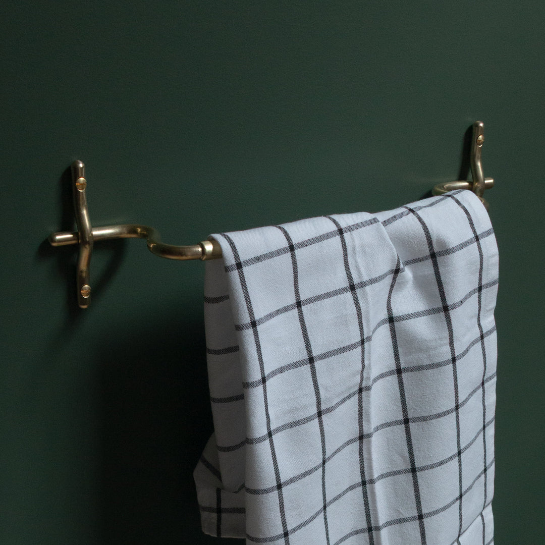 Luma Hand Towel Bar