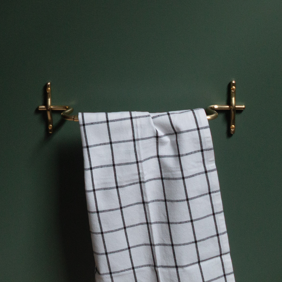 Luma Hand Towel Bar