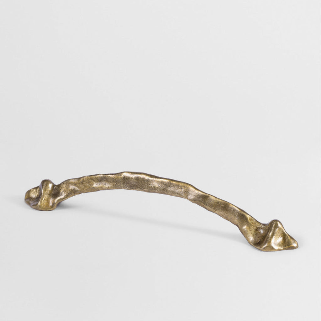 Champagne Bronze Mi & Gei Forme No. 41 large cabinet pull, a sculptural cast brass bar.
