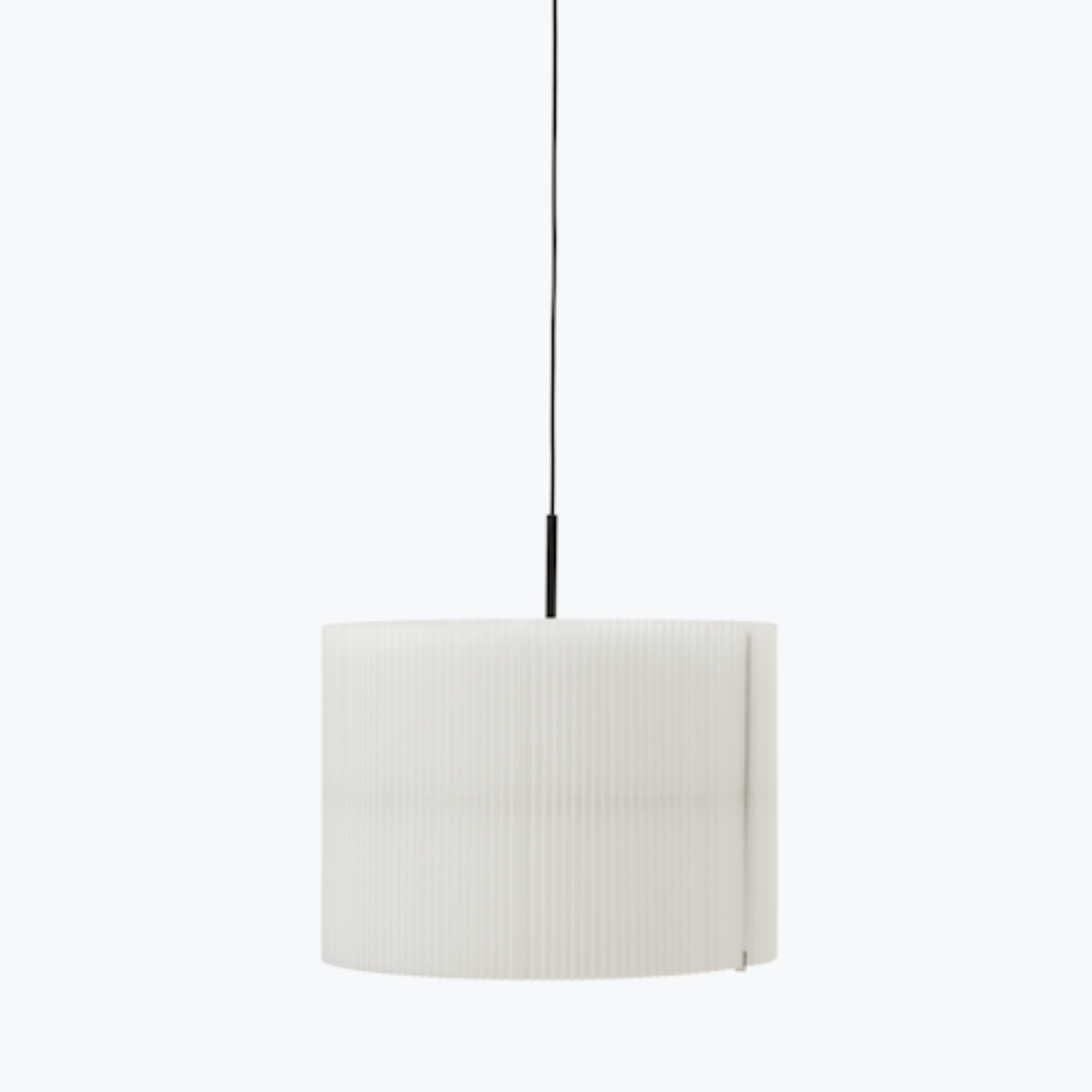 Small pendant lamp hung from ceiling