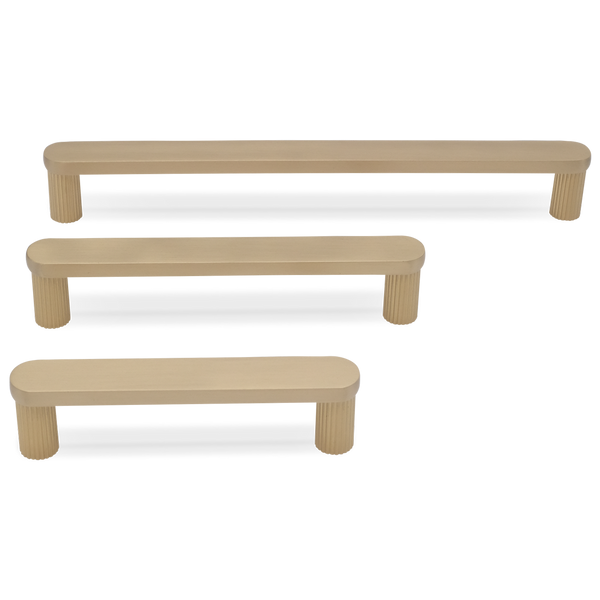 Ribbed Cabinet Pull — Satin Brass / Medium