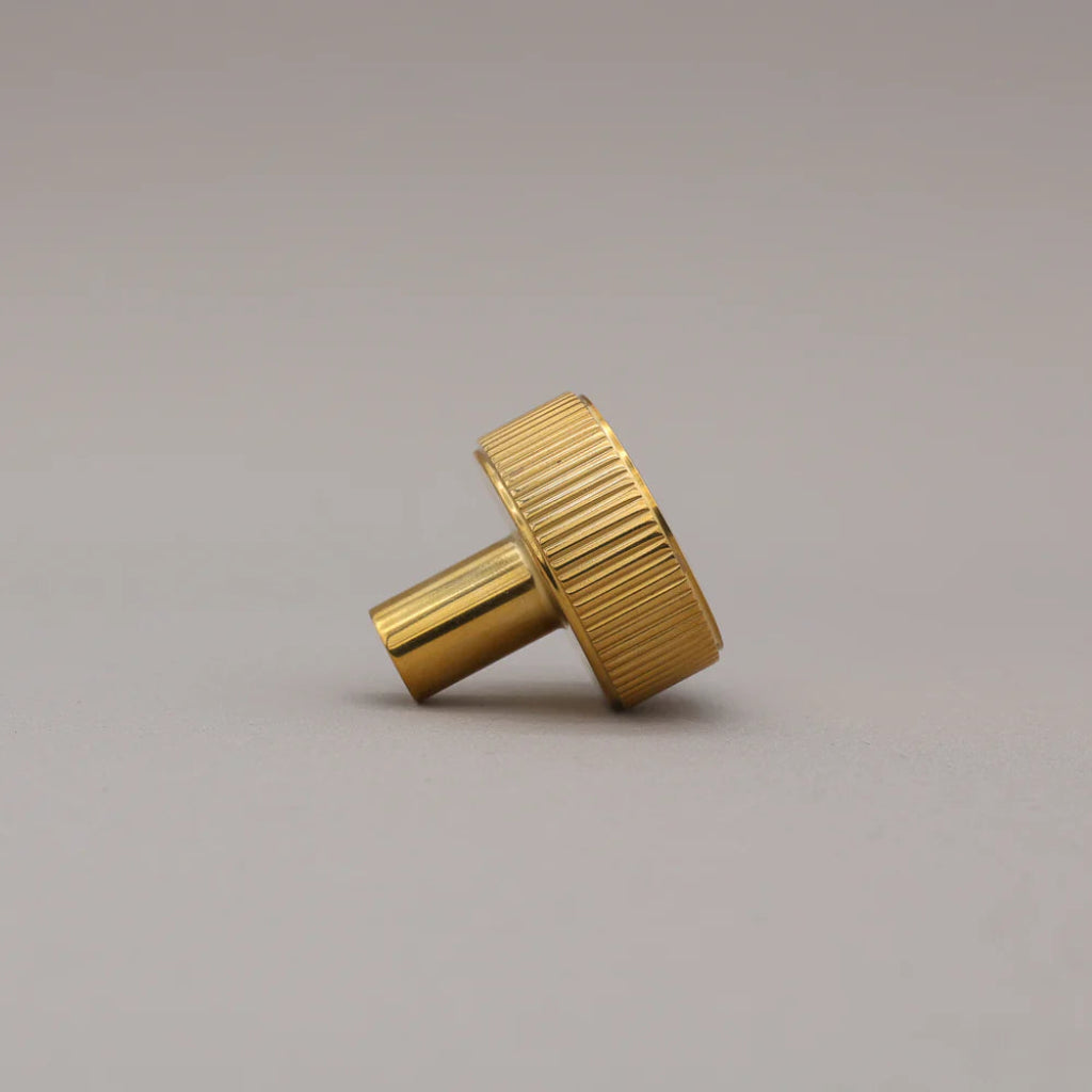 Ribbed Knob