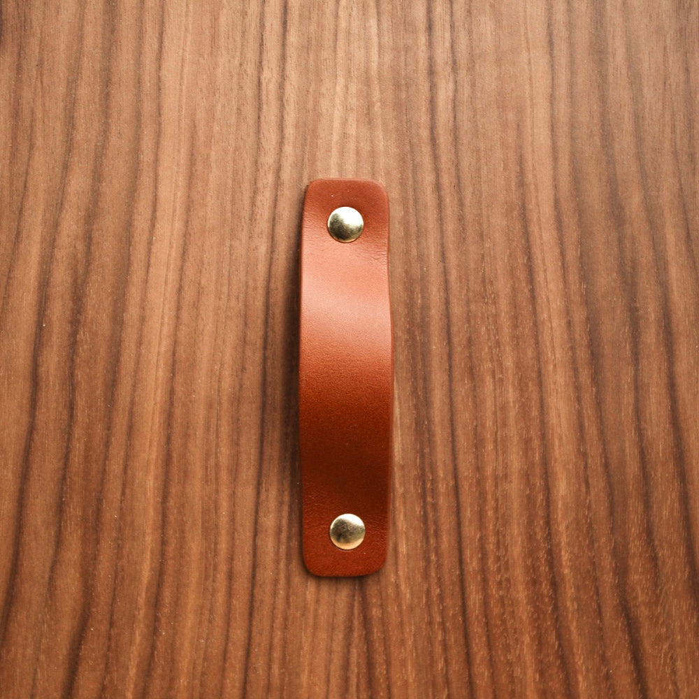 SP02 Smooth Leather Strap Pull