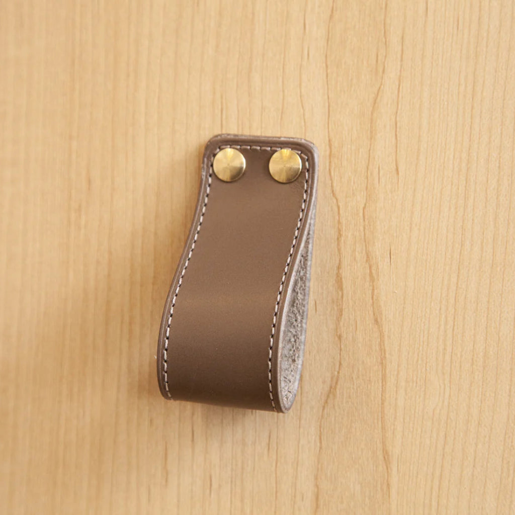 ST-LP01 Stitched Leather Loop Pull