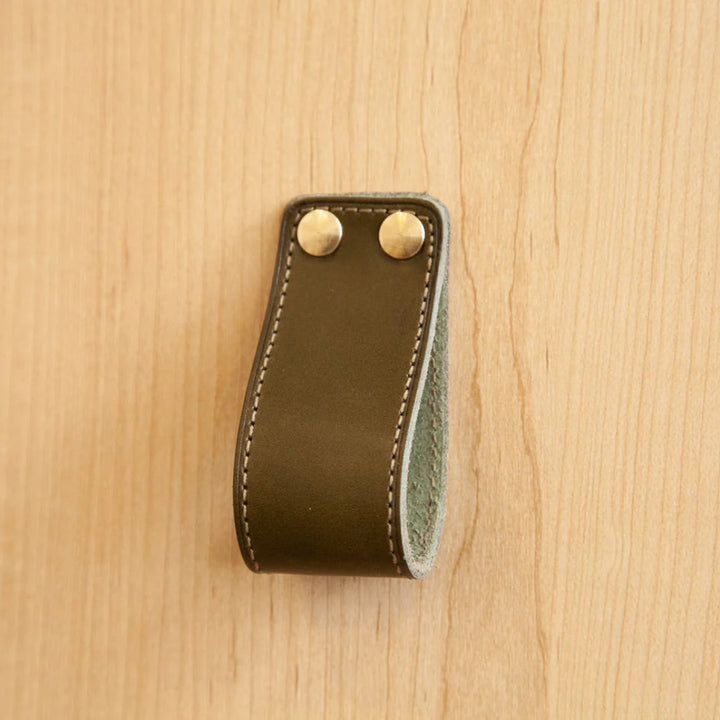 ST-LP01 Stitched Leather Loop Pull