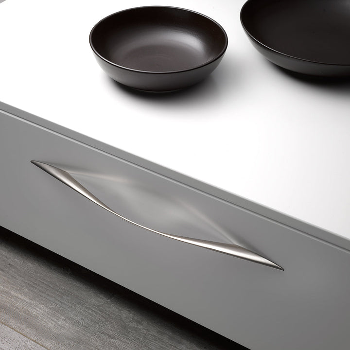 Fluid and minimal cabinet handles from Klodea