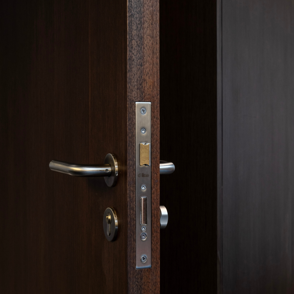 d line Euro Mortise WC Privacy Lock